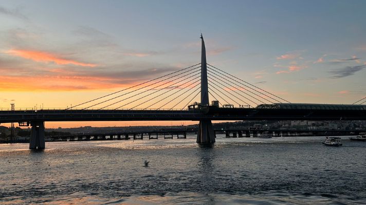 ボスポラス海峡での夕日